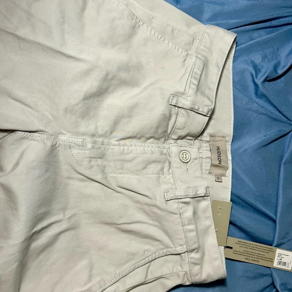 👖Mist-ify Your Style! Hudson Chinos Size 28 💨🔥